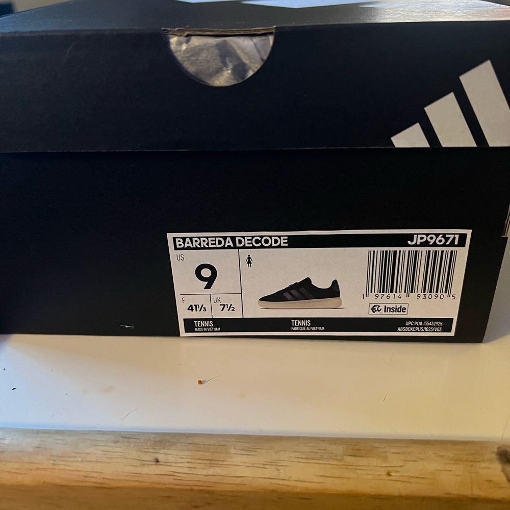 Adidas Women’s Barreda Decode Sneakers Size 9 - Picture 10 of 10